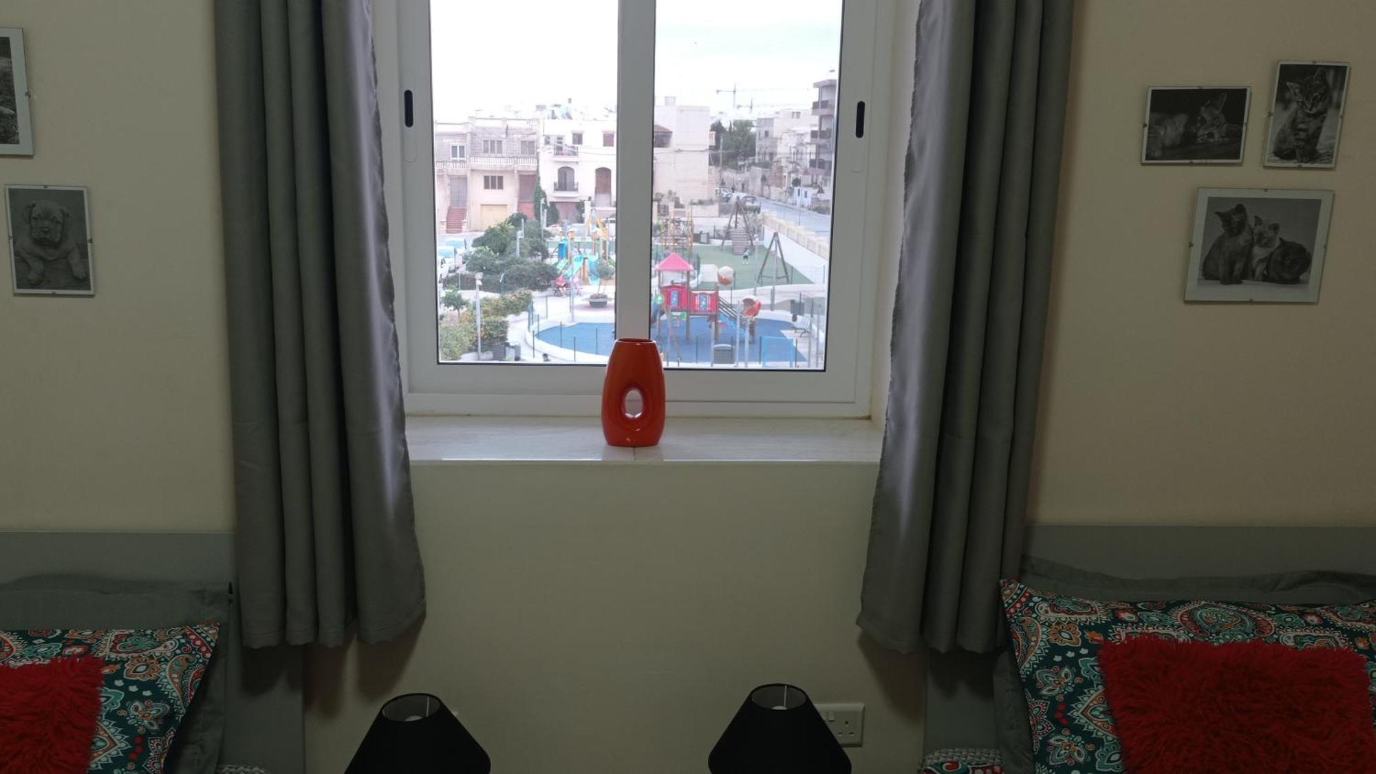 Joseph 2 Stylish Flat With Open Views, Just 4Km From The Airport Or Beach Siggiewi Eksteriør billede